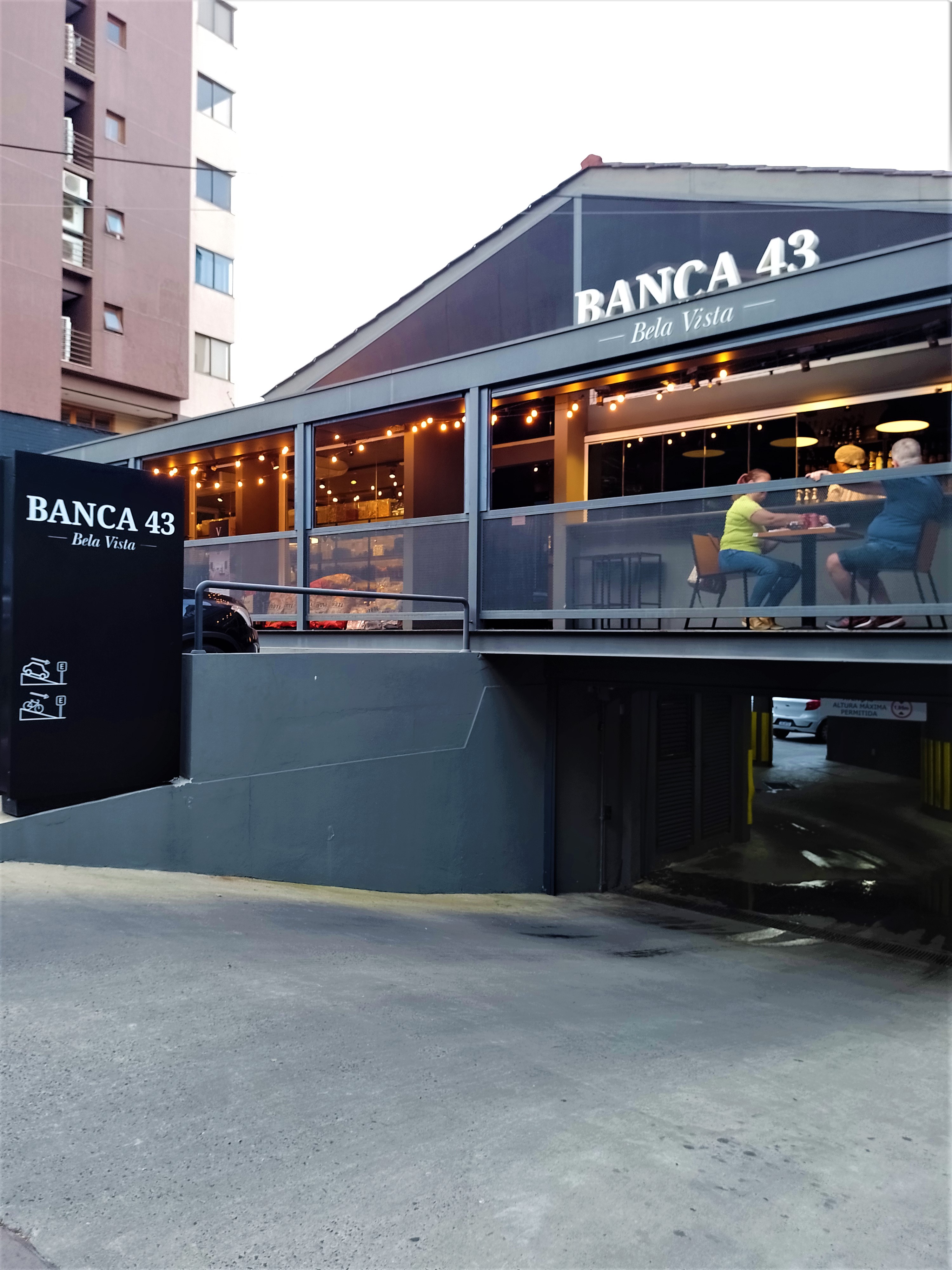 Banca 43 bela vista 2.jpg